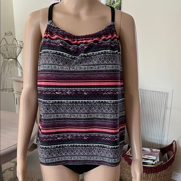 Kona Sol Black and Pink Patterned Camisole - Picture 1 of 6